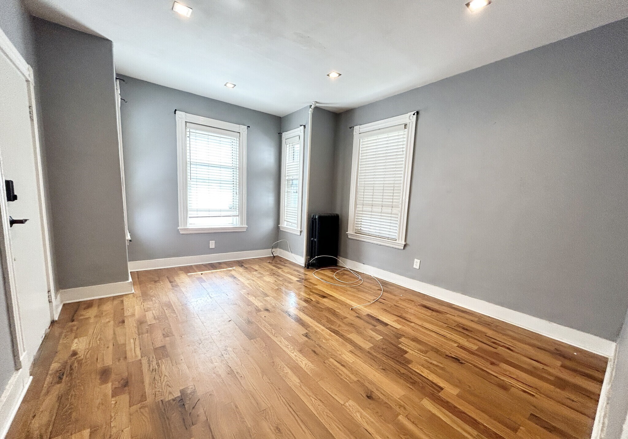 Building Photo - 14 Batchelder St