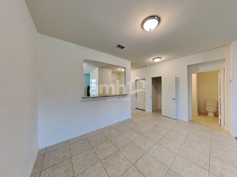 Building Photo - 8920 Blackhaw St