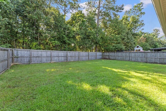 Building Photo - 27320 Lashay Dr