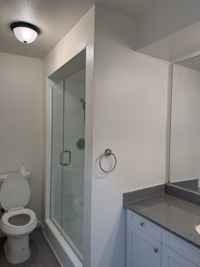 Building Photo - 5050 Coldwater Canyon Ave