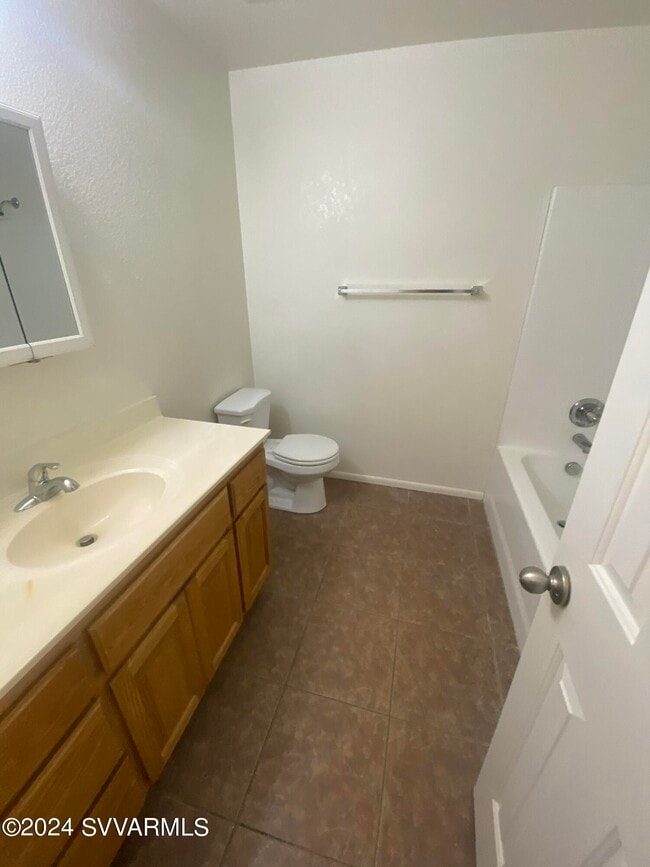 Building Photo - 126 E Paula Cir