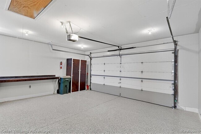 Building Photo - 40051 Finley Dr