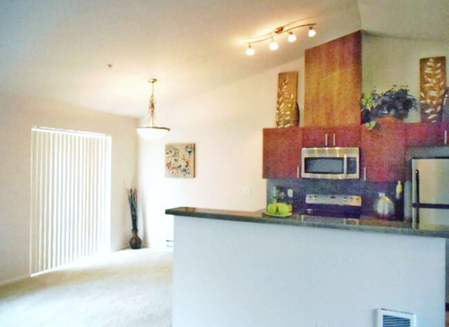 Building Photo - Amazing location with private yard space