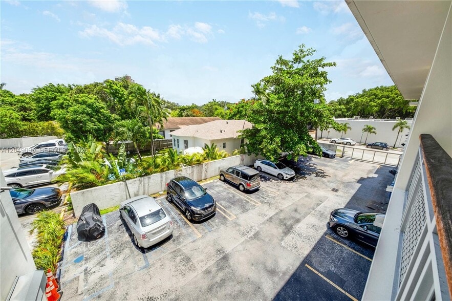 Building Photo - 6701 Biscayne Blvd