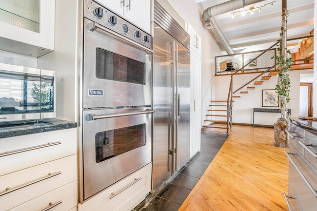 Building Photo - 1439 S Michigan Ave