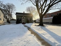 Building Photo - 300 N Madison St