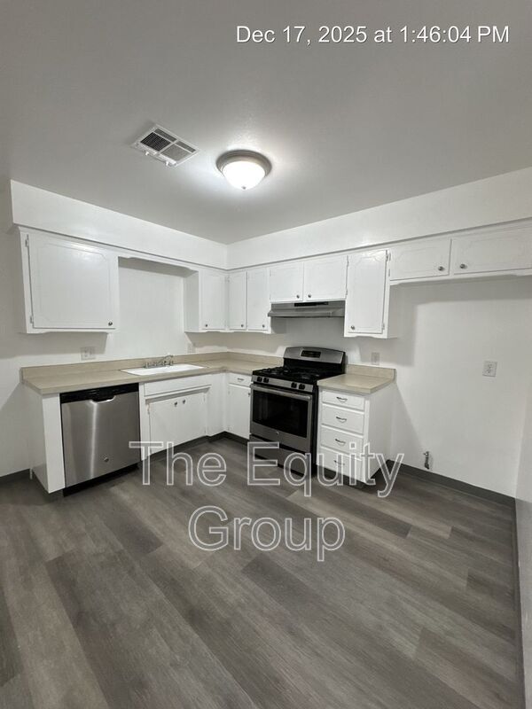 Building Photo - 2726 S Sallee Ct