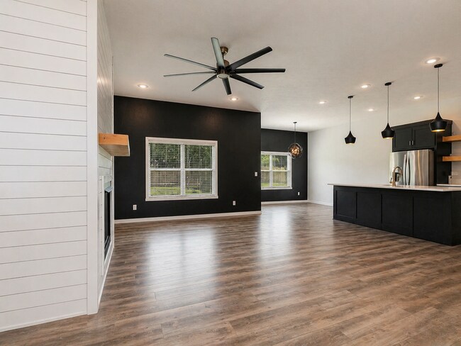 Building Photo - Your Dream Home Just Hit the Market – Don’t Miss Out!