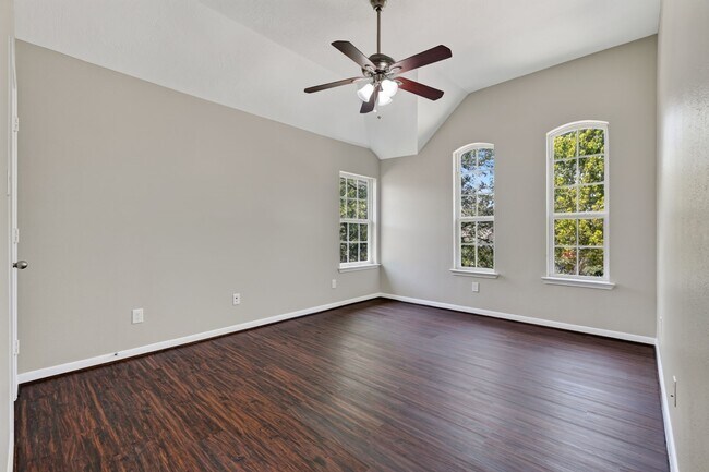 Building Photo - 18111 Williams Elm Dr
