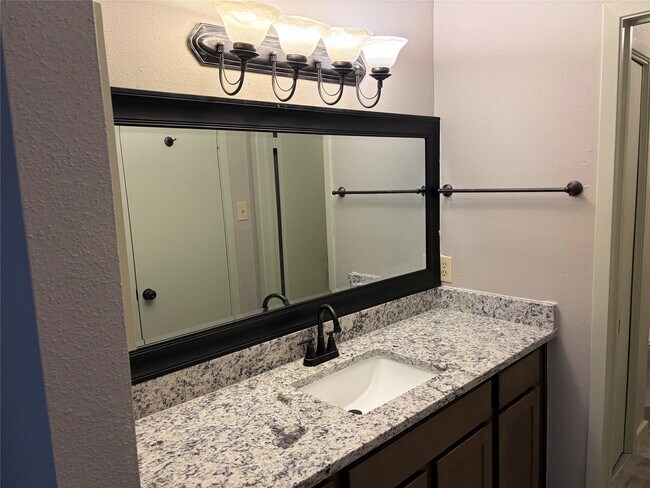 Building Photo - 14515 Wunderlich Dr