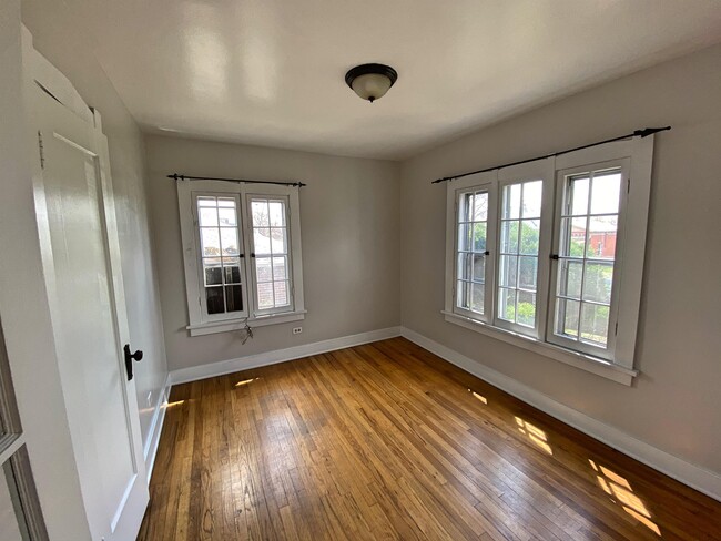 Building Photo - 3345 W 39th Ave