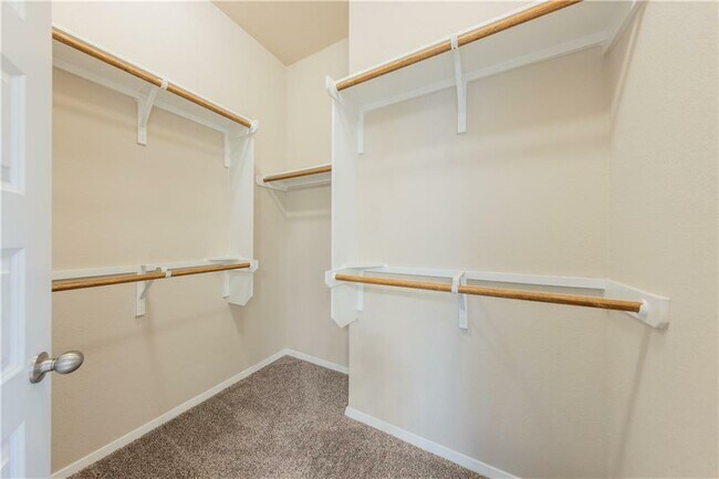 Building Photo - 5705 Respinto Dr