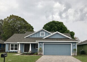 Building Photo - MOVE IN SPECIAL-Beautiful Energy Efficient 3/2 Home in St. Cloud