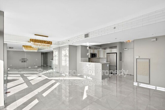 Building Photo - 321 Tenth Ave