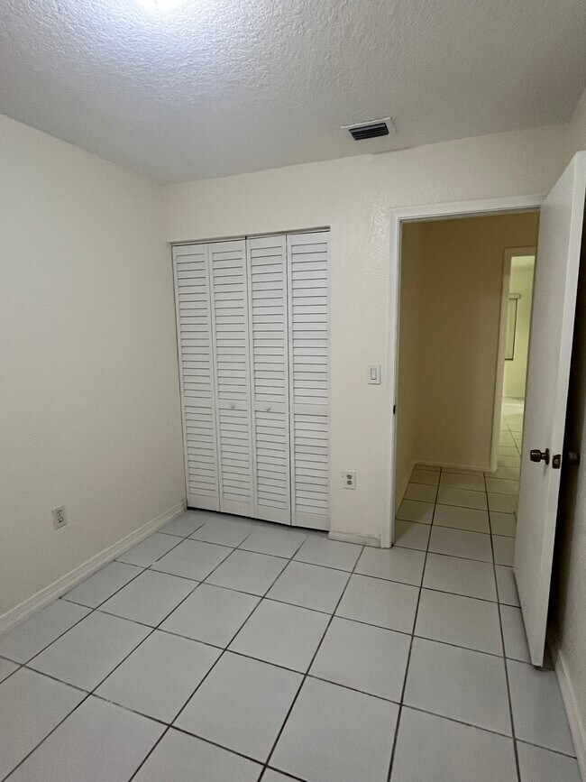 Building Photo - 14056 SW 51st Ln