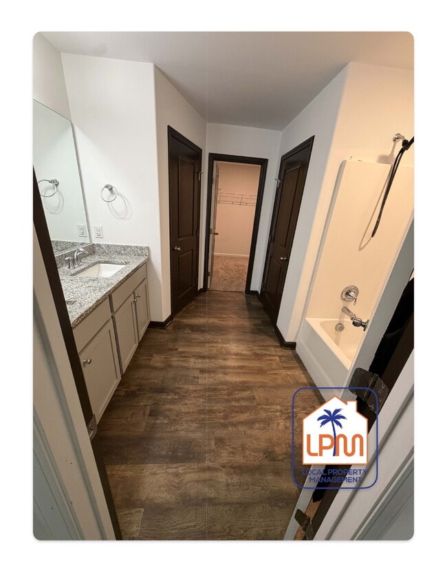 Building Photo - 3-Bedroom, 2 Full Baths in Ridgeland – 1,679 Sq. Ft. of Cozy Living!