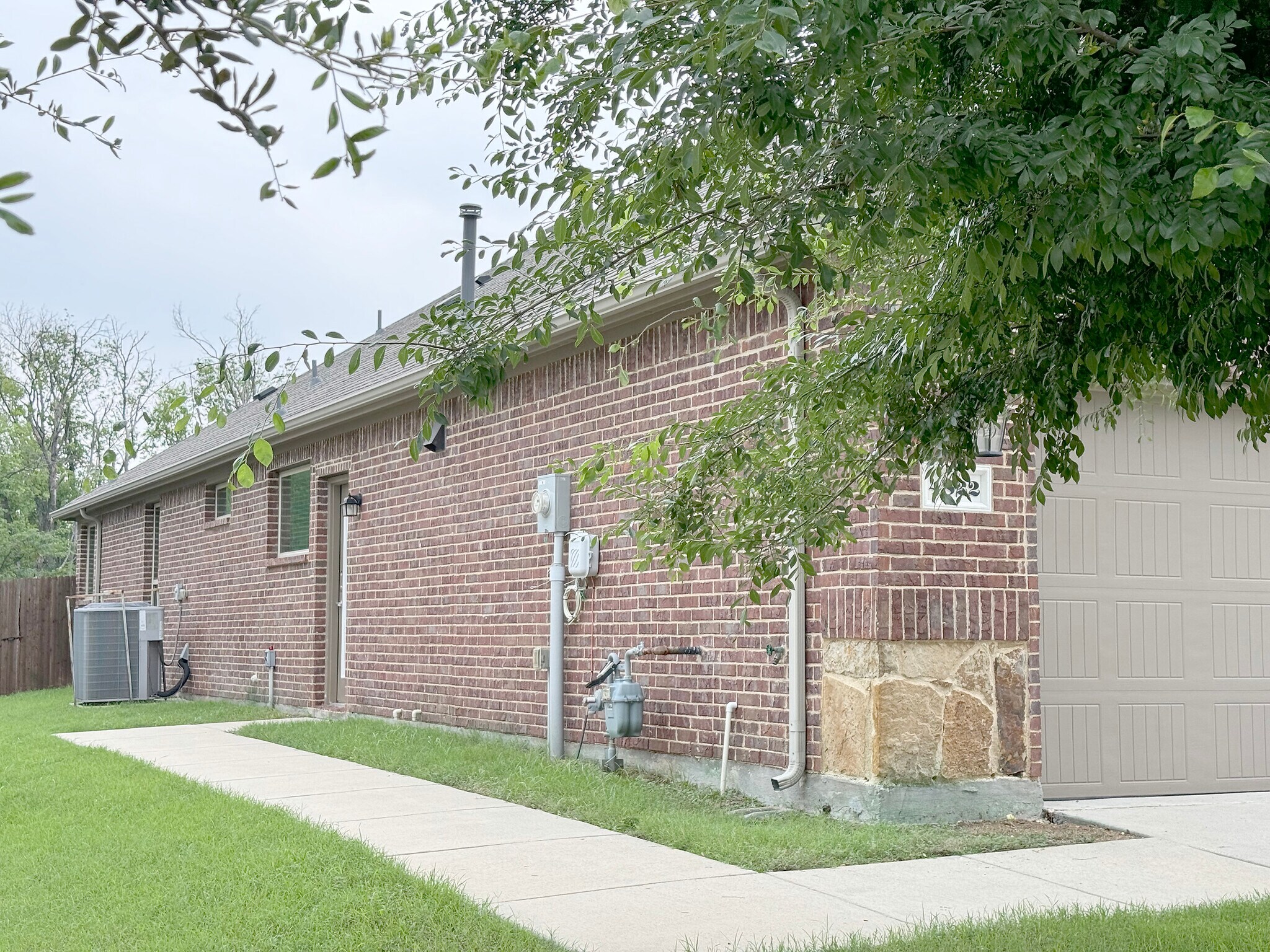 Building Photo - 4822 Clamdigger Way
