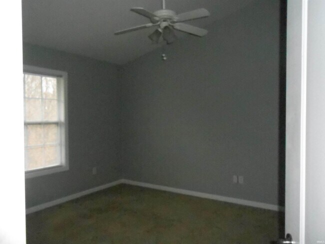 Building Photo - 1250 W Adams Hill Cir