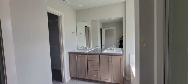 Building Photo - New construction