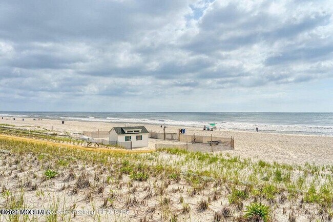 Building Photo - 30 M St