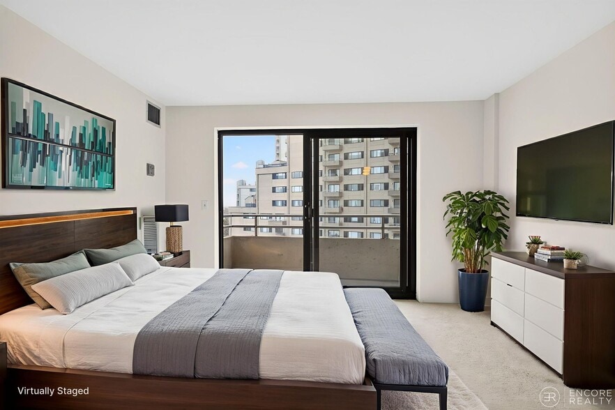 Building Photo - 394 Ocean Ave