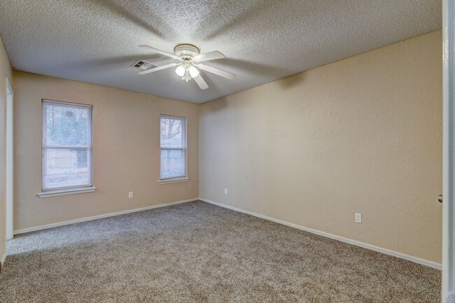 Building Photo - Spacious 3 bedroom house in Norman