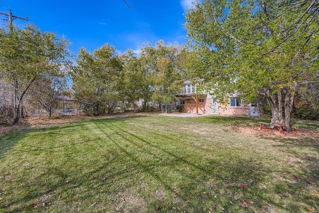 Building Photo - 4660 Sioux Dr