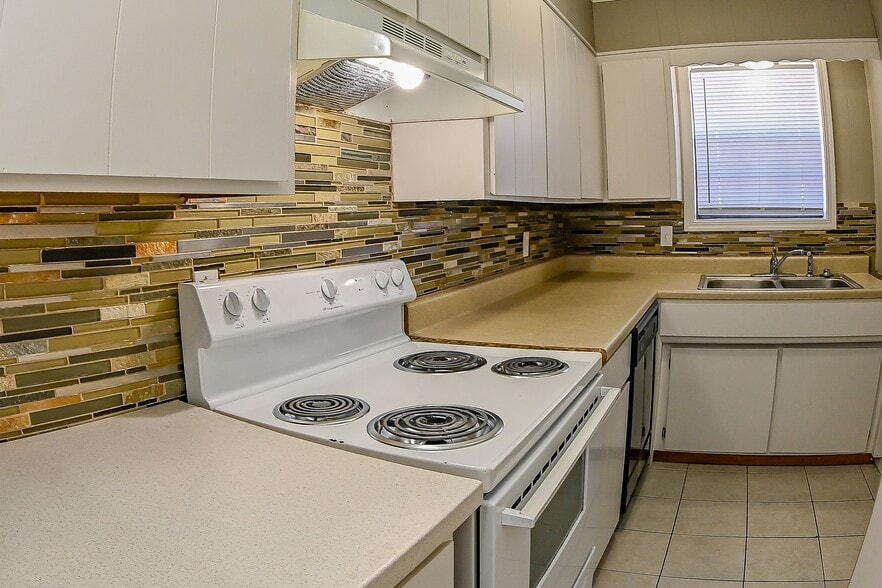 Building Photo - 2054 Garland Ave