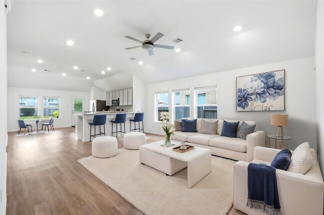 Building Photo - 9327 Clearwater Bluff Ln
