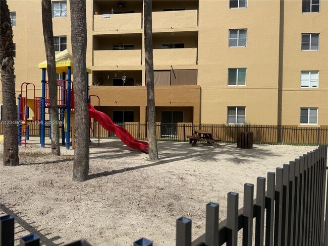 Building Photo - 8250 SW 149th Ct