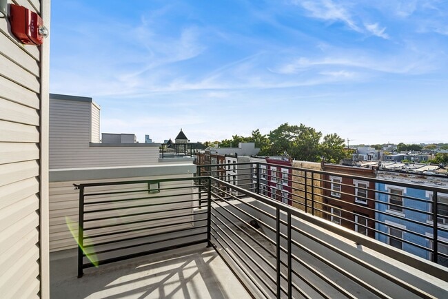 Building Photo - 1725 N 25th St