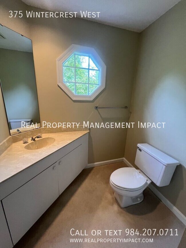 Building Photo - 375 Wintercrest W