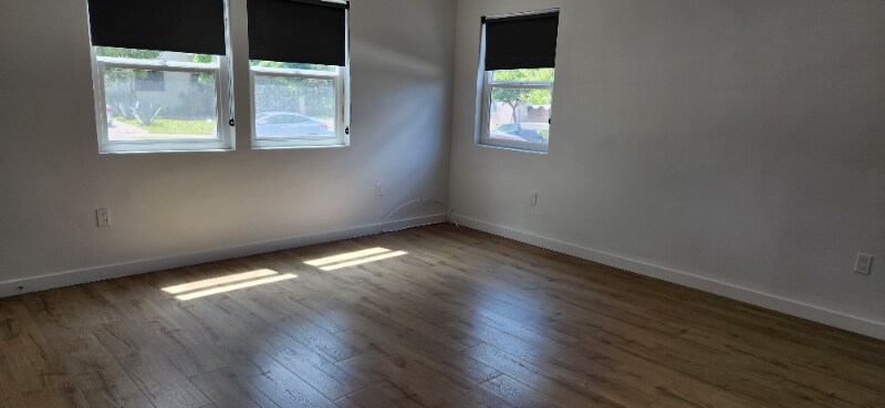 Building Photo - 2103 S Harcourt Ave