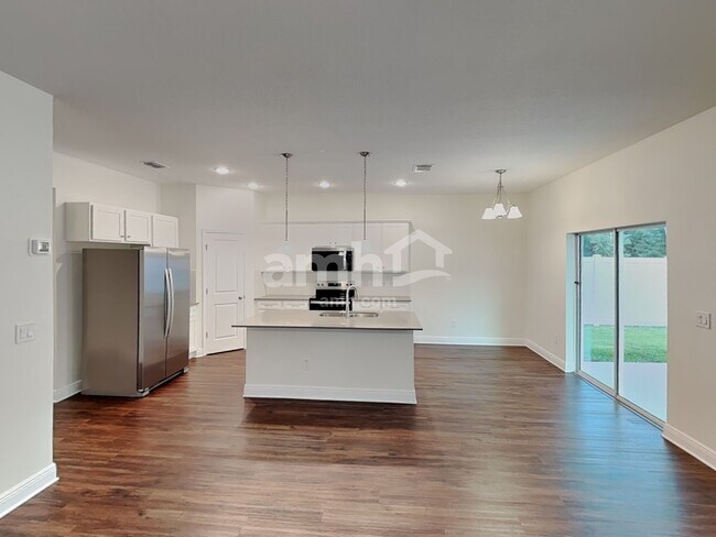 Building Photo - 2800 Ponds Trl