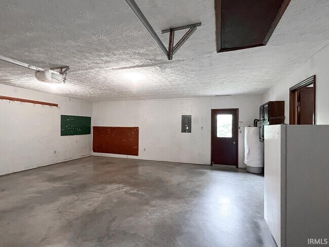 Building Photo - 1633 Greenfield Ct