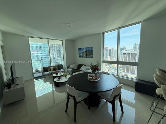 Building Photo - 300 S Biscayne Blvd