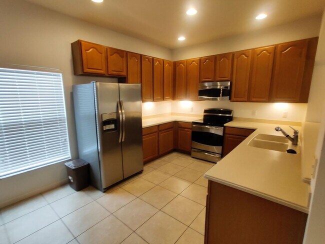 Building Photo - 11855 Deer Path Way