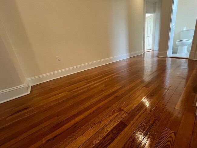Primary Photo - 73 Park Dr