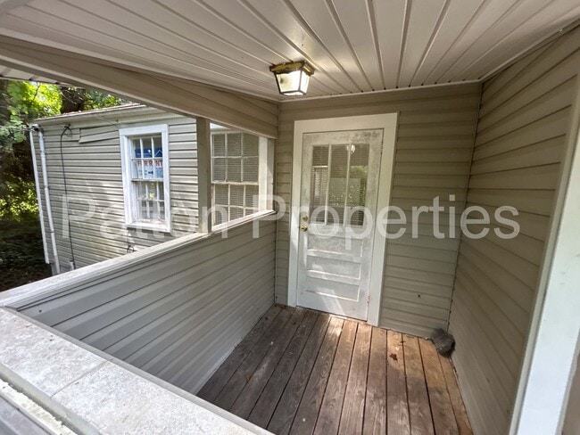 Building Photo - 1401 Kinderway &amp; 4300-4302 Wentworth - Inside CoC - R09214-07-01