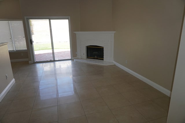 Building Photo - Beautiful 3 Bedroom 2 Bathroom Newbury Park Home! Ready for Move In!