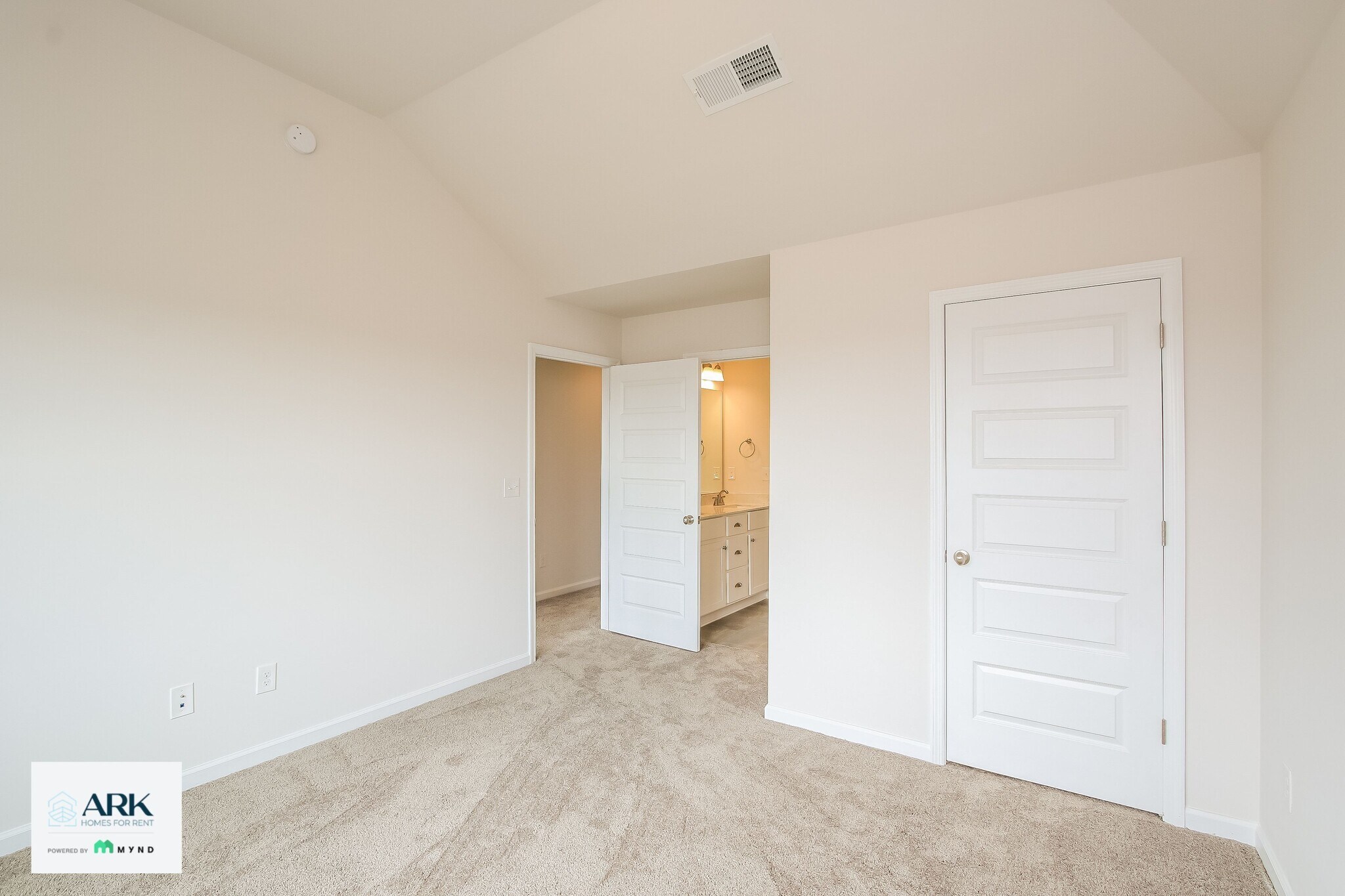Building Photo - 6059 Bakerville Ln