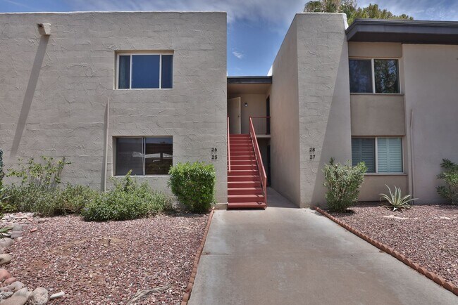 Building Photo - Arcadia condo w/patio