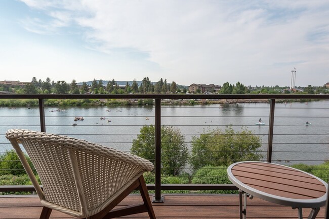 Building Photo - Deschutes Landing Riverfront - 3bdrm 3.5ba...