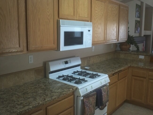 Building Photo - 2310 Signal Ave