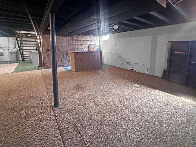 Building Photo - 27 Ridgewood St