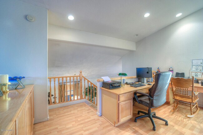 Building Photo - 553 N Kimberlee Way