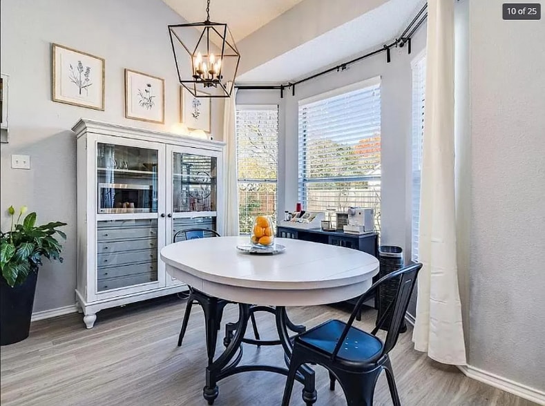 Building Photo - 2131 Cervin Blvd