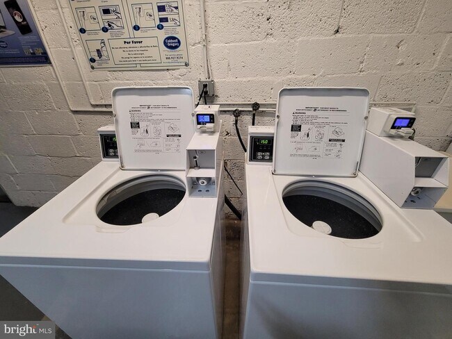 Building Photo - 2900 13th Rd S