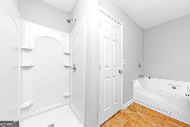 Building Photo - 735 Crestwell Cir
