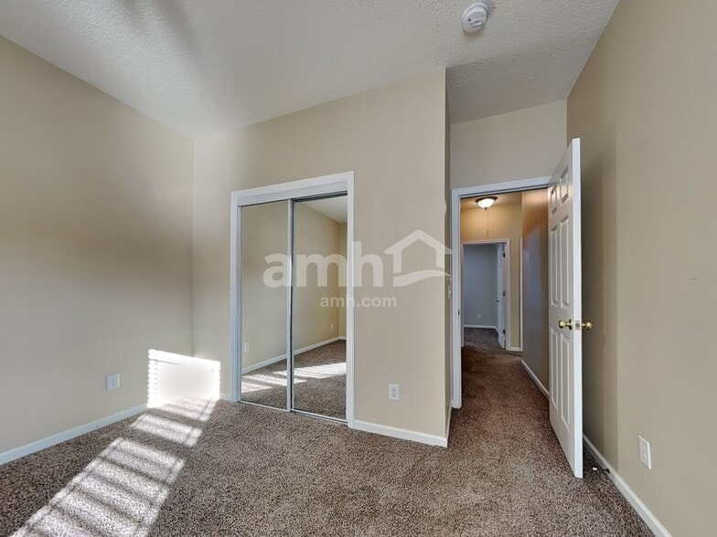 Building Photo - 38 Alston Park Dr